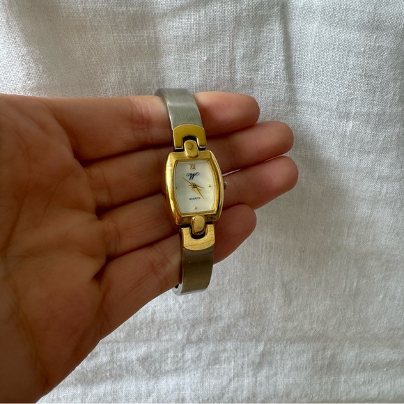 Vintage quartz two-toned watch - Picture 3 of 4